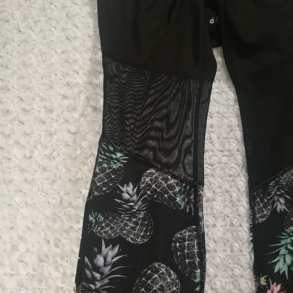 JUST SOLD Jessica Simpson Pineapple mesh - Picture 2 of 6